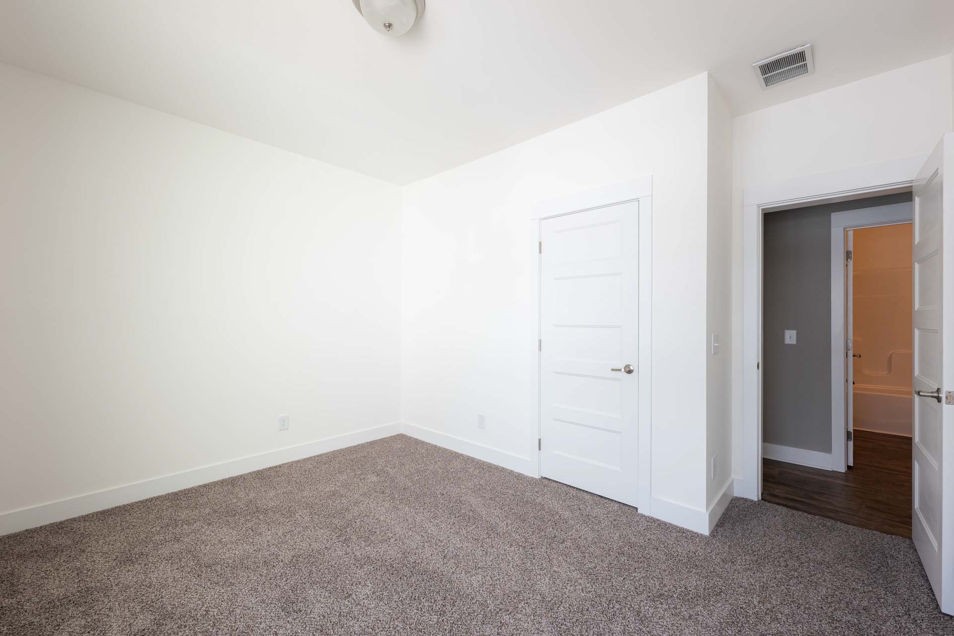 Summit Saddle The Saddlewood 2S3301R2 from Yates Home Sales Blairs